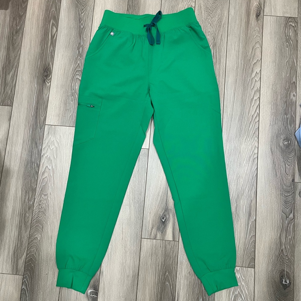 Figs Women’s Green Zamora High Waisted Joggers